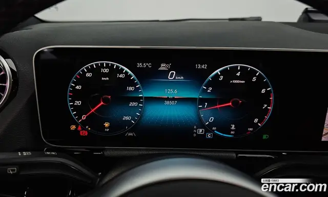 Mercedes-Benz GLA-Class 2020 2.0 автомат (гидро), миниатюра 8