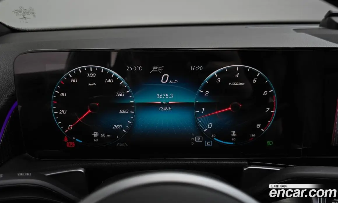 Mercedes-Benz GLB-Class 2021 2.0 автомат (гидро), фото 8 Mercedes-Benz GLB-Class 2021 2.0 автомат (гидро), фото 8