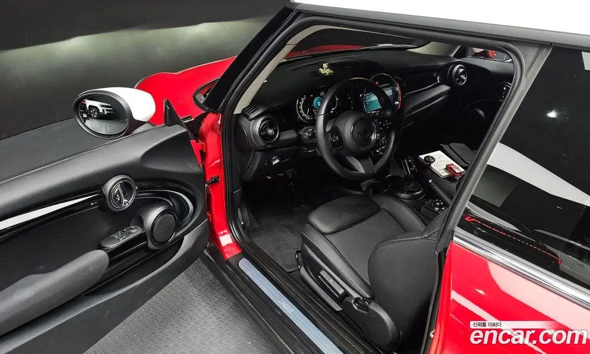 Mini Cooper 2023 1.5 автомат (гидро), фото 10 Mini Cooper 2023 1.5 автомат (гидро), фото 10
