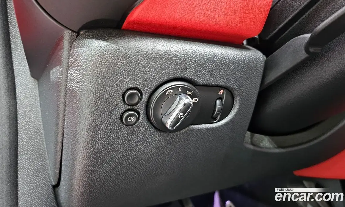 Mini Cooper Convertible 2019 2.0 автомат (гидро), фото 17 Mini Cooper Convertible 2019 2.0 автомат (гидро), фото 17