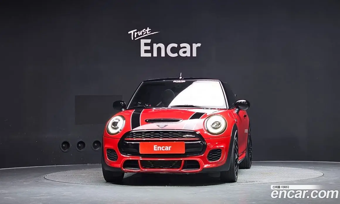 Mini Cooper Convertible 2019 2.0 автомат (гидро), фото 3 Mini Cooper Convertible 2019 2.0 автомат (гидро), фото 3