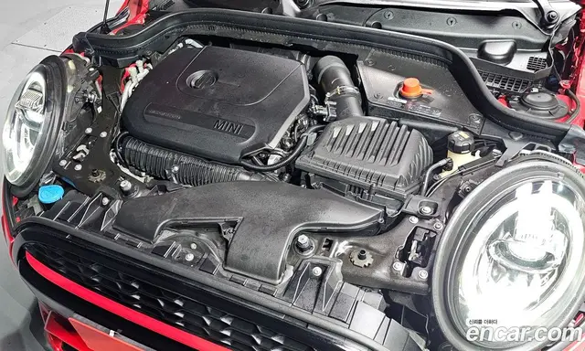 Mini Cooper Convertible 2019 2.0 автомат (гидро), миниатюра 6 Mini Cooper Convertible 2019 2.0 автомат (гидро), миниатюра 6
