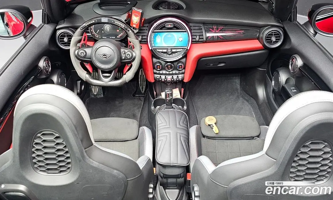 Mini Cooper Convertible 2019 2.0 автомат (гидро), фото 7 Mini Cooper Convertible 2019 2.0 автомат (гидро), фото 7