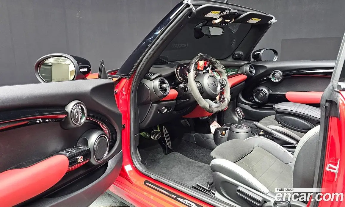 Mini Cooper Convertible 2019 2.0 автомат (гидро), фото 10 Mini Cooper Convertible 2019 2.0 автомат (гидро), фото 10