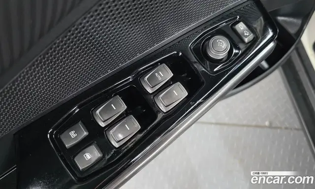 SsangYong TIBOLI 2020 1.5 автомат (гидро), миниатюра 12