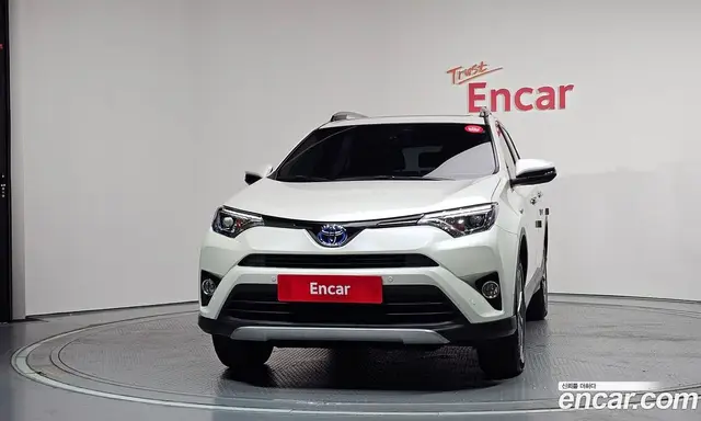 Toyota RAV4 2017 2.5 автомат (гидро), миниатюра 3