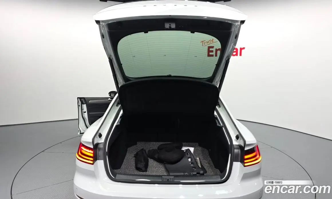 Volkswagen Arteon 2019 2.0 автомат (гидро), фото 20 Volkswagen Arteon 2019 2.0 автомат (гидро), фото 20