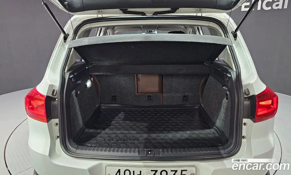 Volkswagen Tiguan 2014 2.0 автомат (гидро), фото 20 Volkswagen Tiguan 2014 2.0 автомат (гидро), фото 20