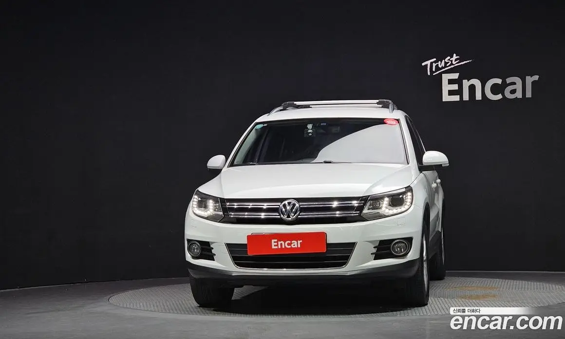Volkswagen Tiguan 2014 2.0 автомат (гидро), фото 3 Volkswagen Tiguan 2014 2.0 автомат (гидро), фото 3