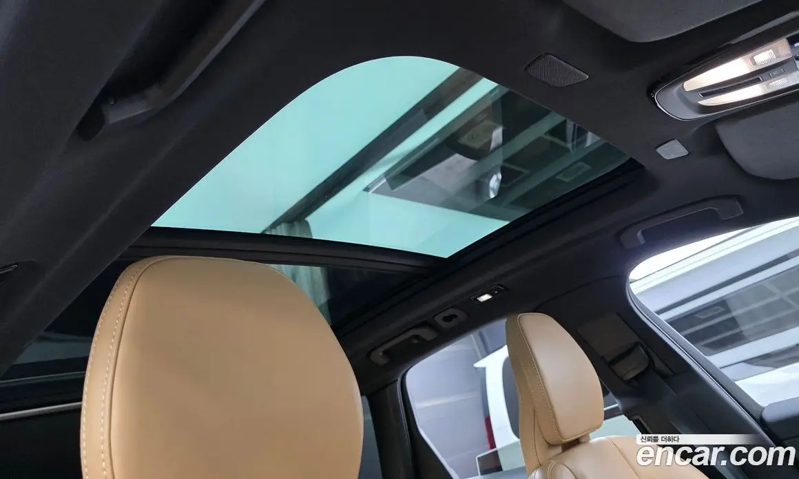 Volvo XC60 2022 2.0 автомат (гидро), фото 17