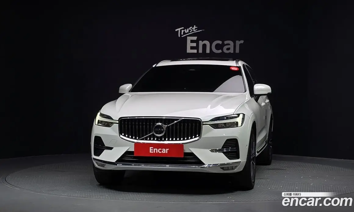 Volvo XC60 2022 2.0 автомат (гидро), фото 3