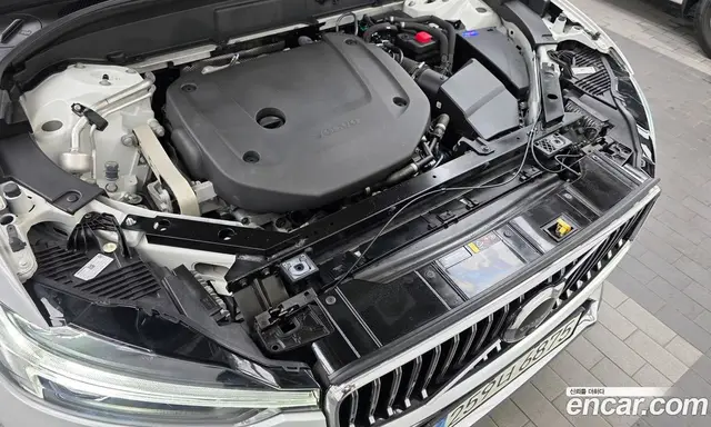 Volvo XC60 2022 2.0 автомат (гидро), миниатюра 6