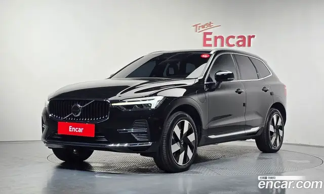 Volvo XC60, 2025, 8 012 км