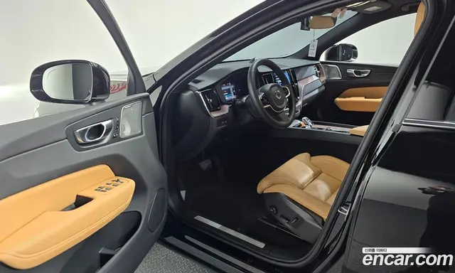 Volvo XC60 2025 2.0 автомат (гидро), миниатюра 10