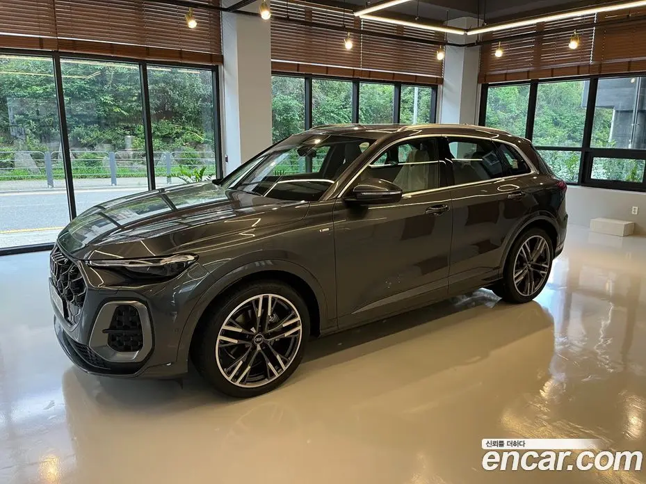 Audi Q5 2026 2.0 автомат (гидро), фото 3 Audi Q5 2026 2.0 автомат (гидро), фото 3