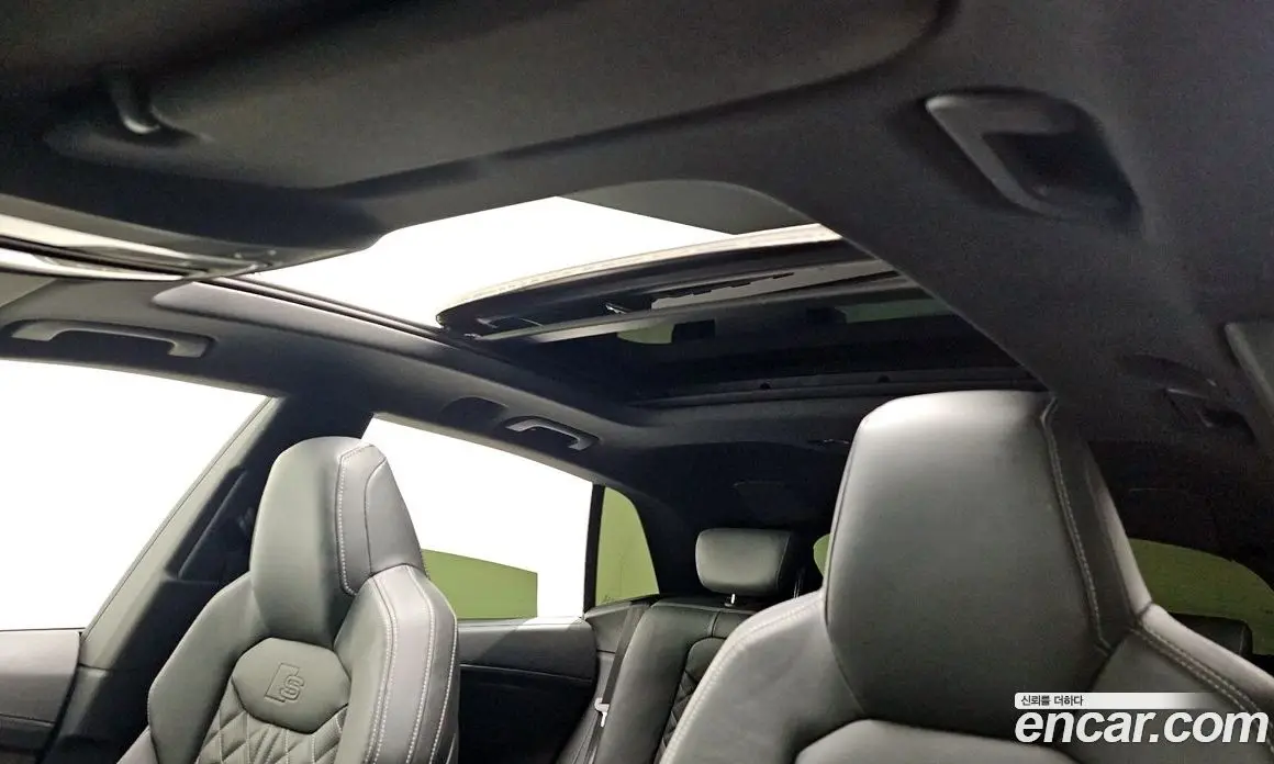 Audi Q8 2021 3.0 автомат (гидро), фото 18