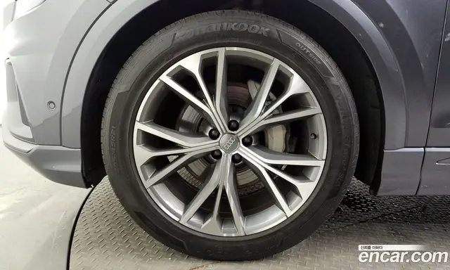 Audi Q8 2021 3.0 автомат (гидро), миниатюра 5