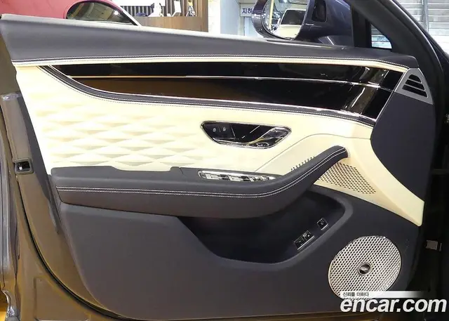 Bentley Flying Spur 2023 4.0 автомат (гидро), миниатюра 11 Bentley Flying Spur 2023 4.0 автомат (гидро), миниатюра 11