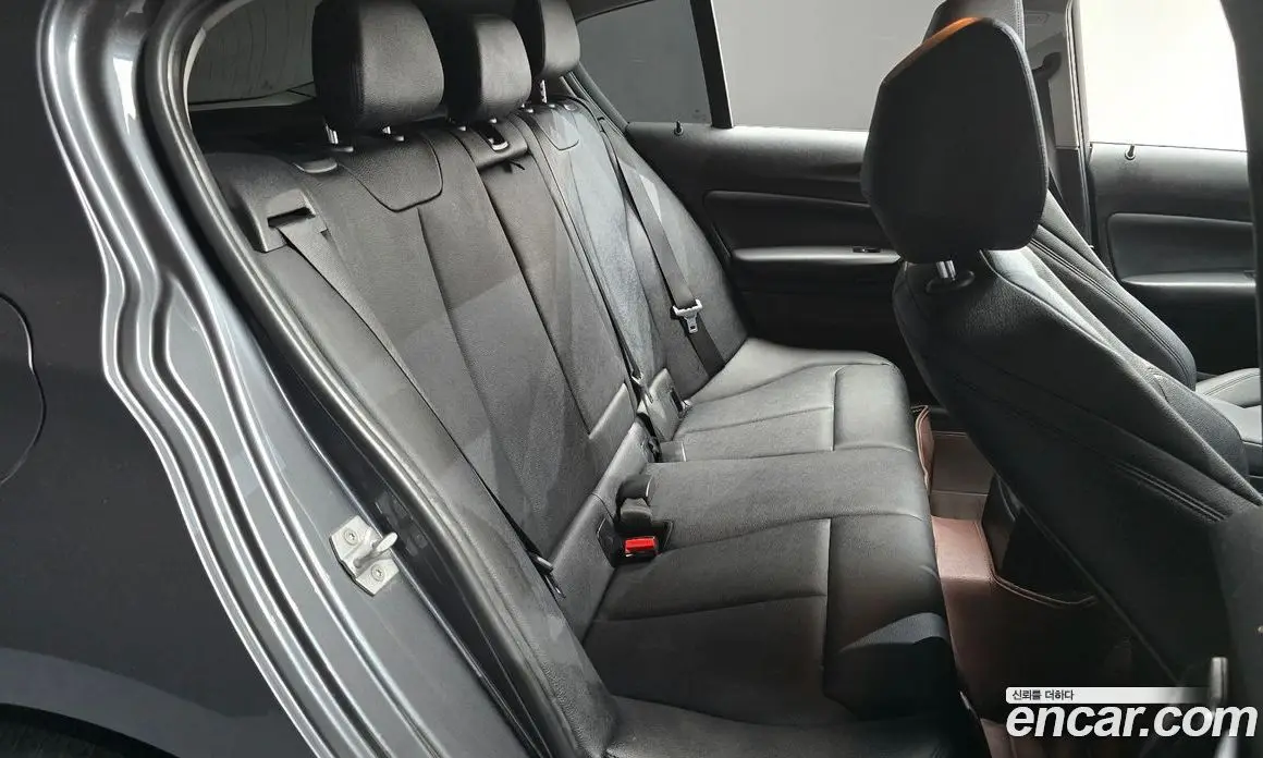 BMW 1 серия 2017 2.0 автомат (гидро), фото 11