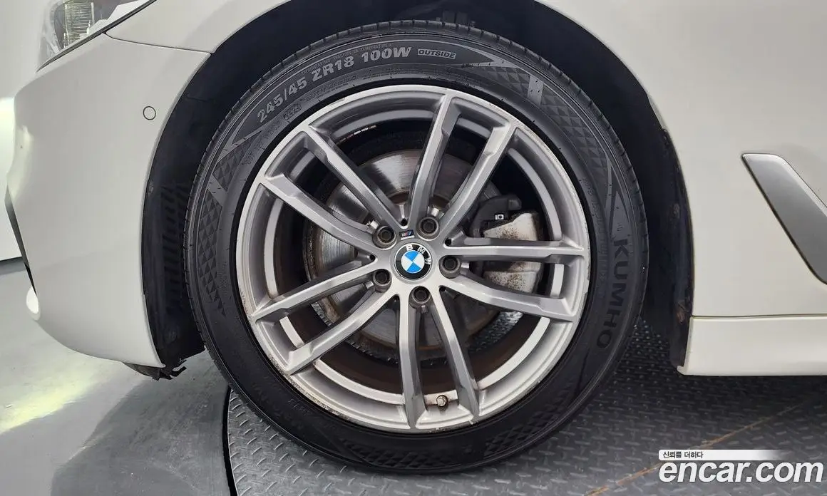 BMW 5 серия 2019 2.0 автомат (гидро), фото 5 BMW 5 серия 2019 2.0 автомат (гидро), фото 5