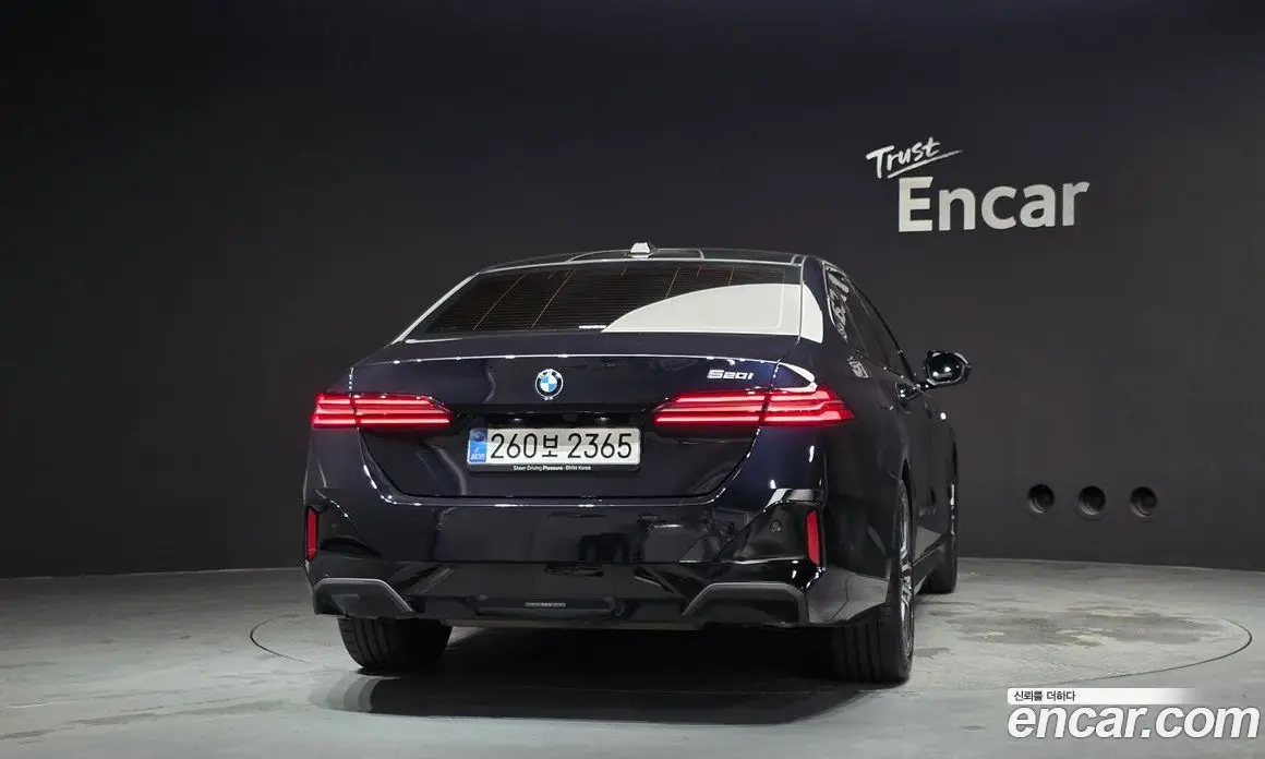 BMW 5 серия 2025 2.0 автомат (гидро), фото 4