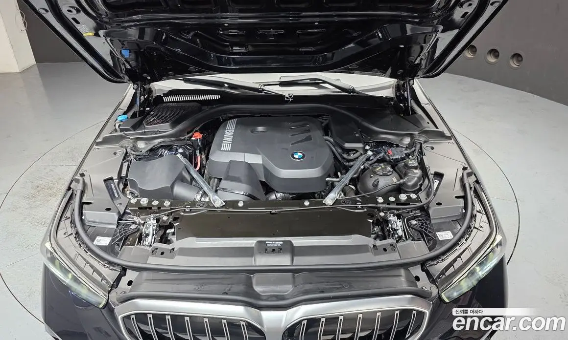 BMW 5 серия 2025 2.0 автомат (гидро), фото 6