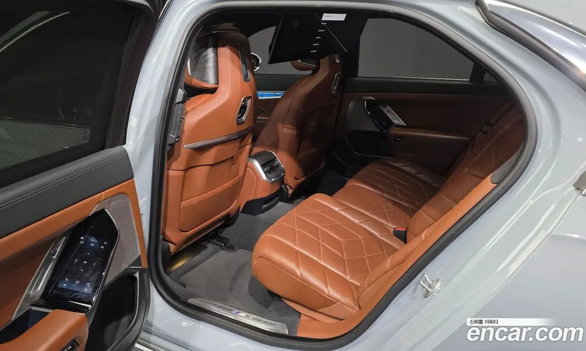 BMW 7 серия 2023 3.0 автомат (гидро), фото 12 BMW 7 серия 2023 3.0 автомат (гидро), фото 12