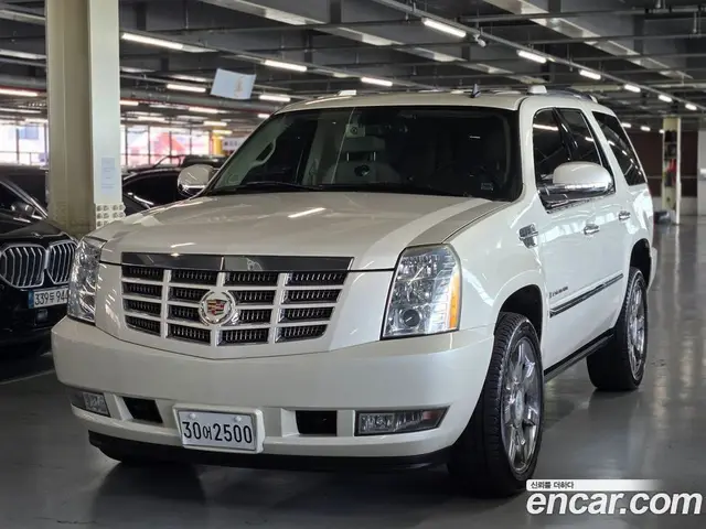Cadillac Escalade 2008 6.2 автомат (гидро), миниатюра 2 Cadillac Escalade 2008 6.2 автомат (гидро), миниатюра 2