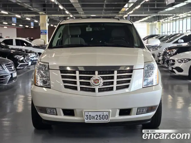 Cadillac Escalade 2008 6.2 автомат (гидро), миниатюра 3 Cadillac Escalade 2008 6.2 автомат (гидро), миниатюра 3