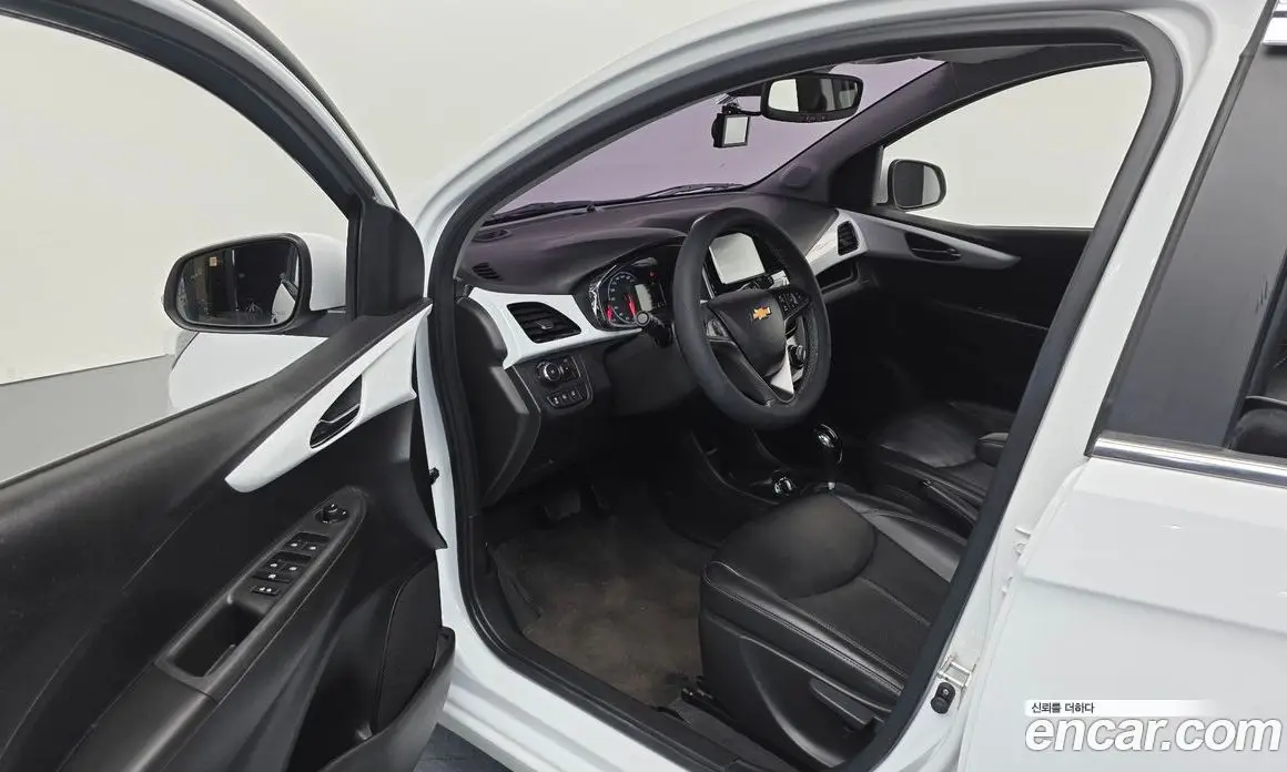 Chevrolet Spark 2015 1.0 автомат (гидро), фото 10 Chevrolet Spark 2015 1.0 автомат (гидро), фото 10