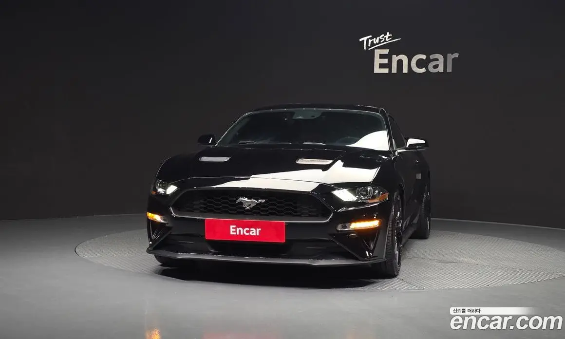 Ford Mustang 2018 2.3 автомат (гидро), фото 3