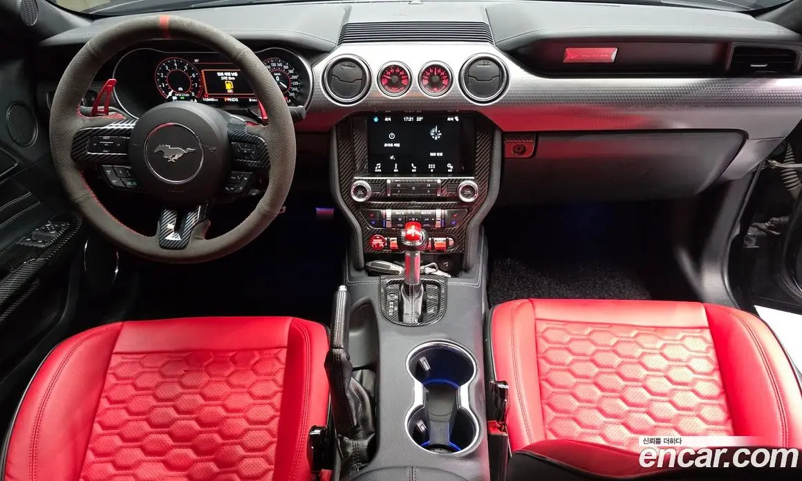 Ford Mustang 2018 2.3 автомат (гидро), фото 7