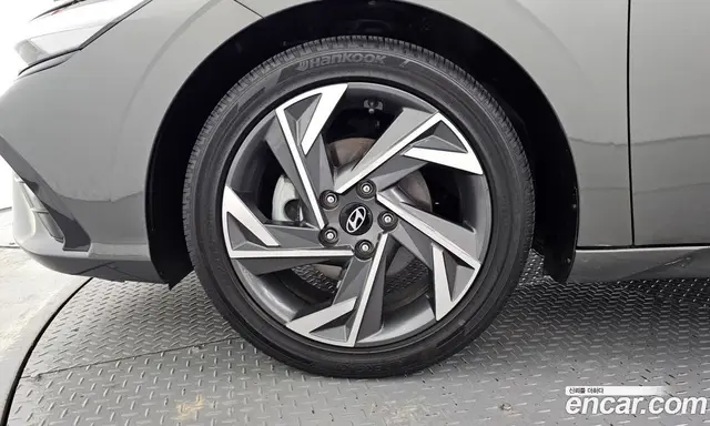 Hyundai Avante 2023 1.6 автомат (гидро), миниатюра 5 Hyundai Avante 2023 1.6 автомат (гидро), миниатюра 5