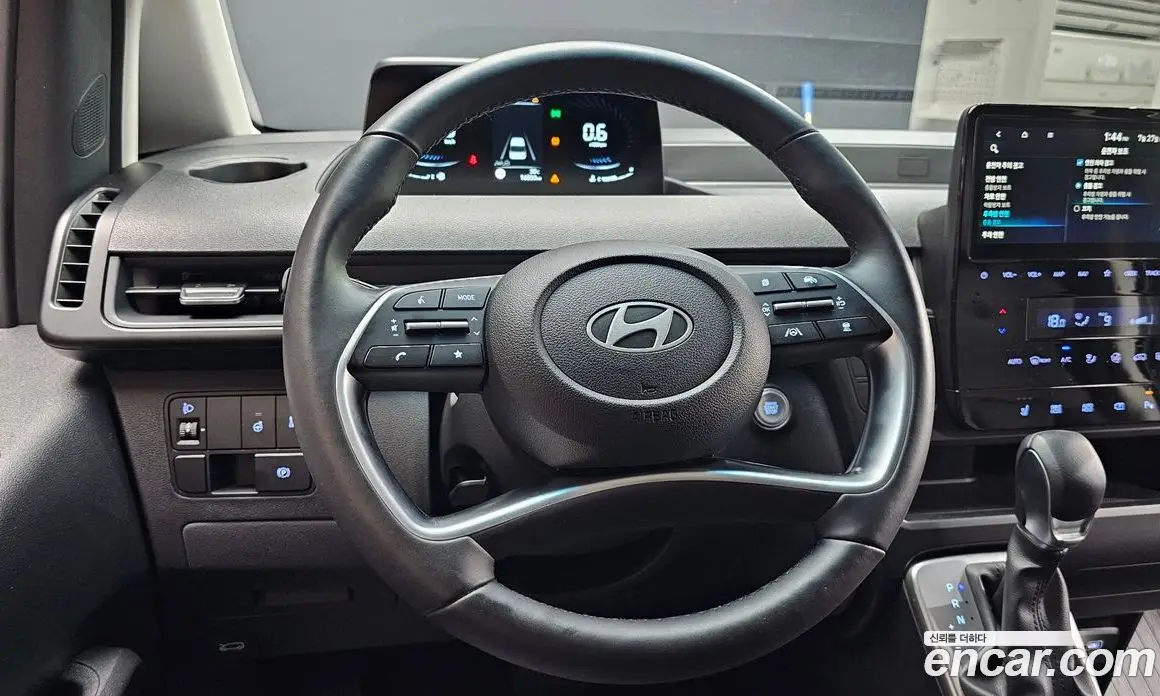 Hyundai Staria 2025 3.5 автомат (гидро), фото 13