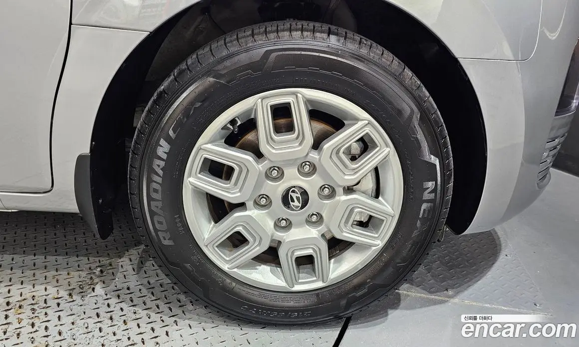 Hyundai Staria 2025 3.5 автомат (гидро), фото 5