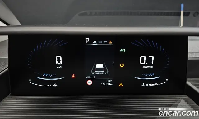 Hyundai Staria 2025 3.5 автомат (гидро), миниатюра 8