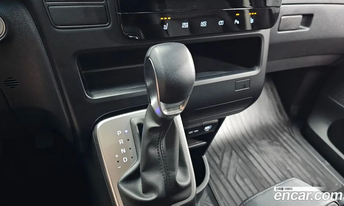 Hyundai Staria 2025 3.5 автомат (гидро), фото 9
