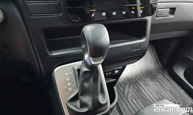 Hyundai Staria 2025 3.5 автомат (гидро), миниатюра 9