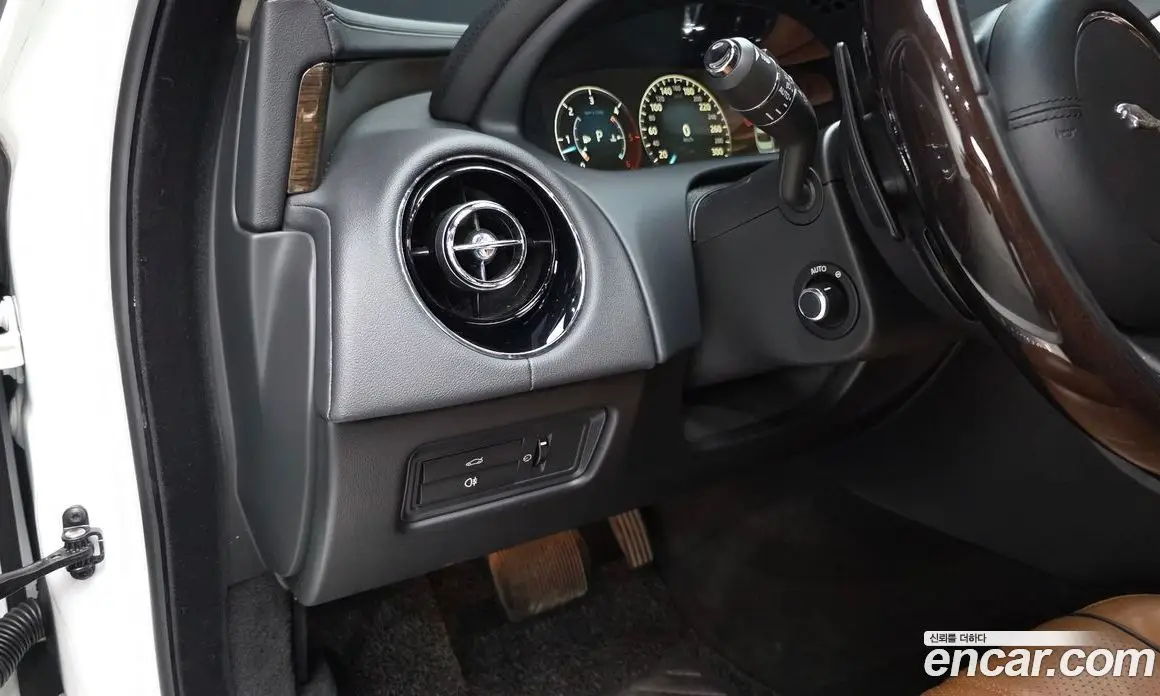 Jaguar XJ 2019 3.0 автомат (гидро), фото 13