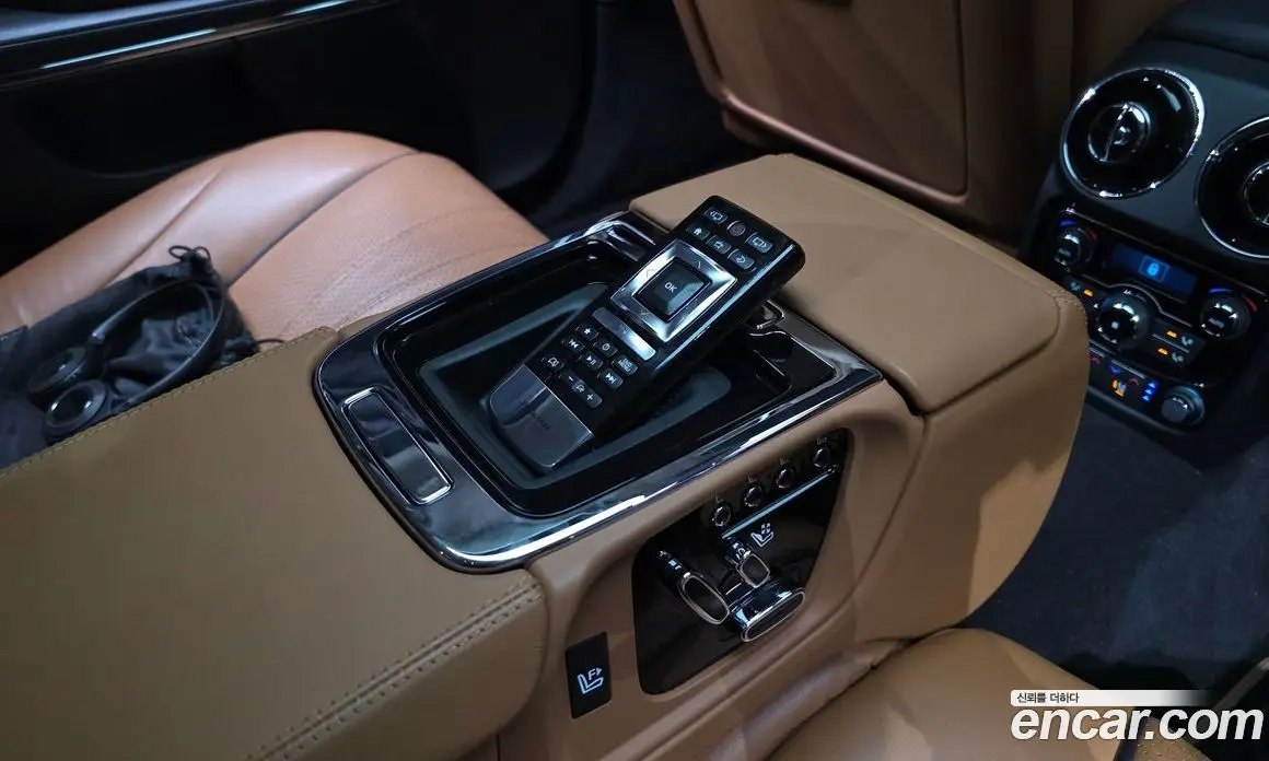 Jaguar XJ 2019 3.0 автомат (гидро), фото 19