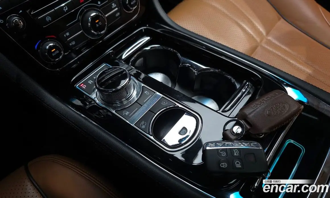 Jaguar XJ 2019 3.0 автомат (гидро), фото 9