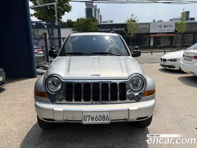 Jeep Cherokee, 2005, 82 318 км