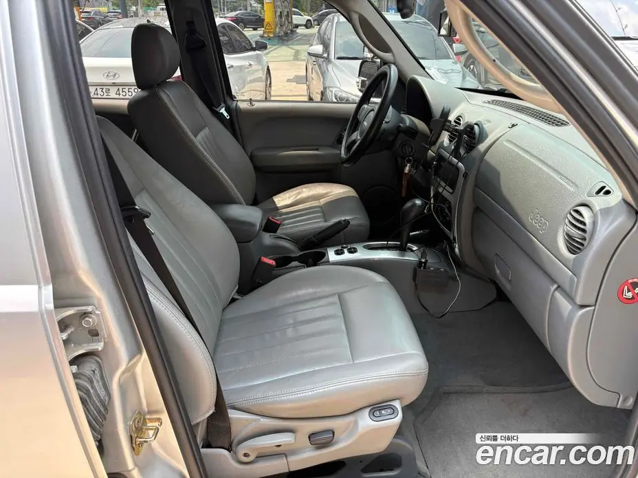 Jeep Cherokee 2005 3.7 автомат (гидро), фото 14