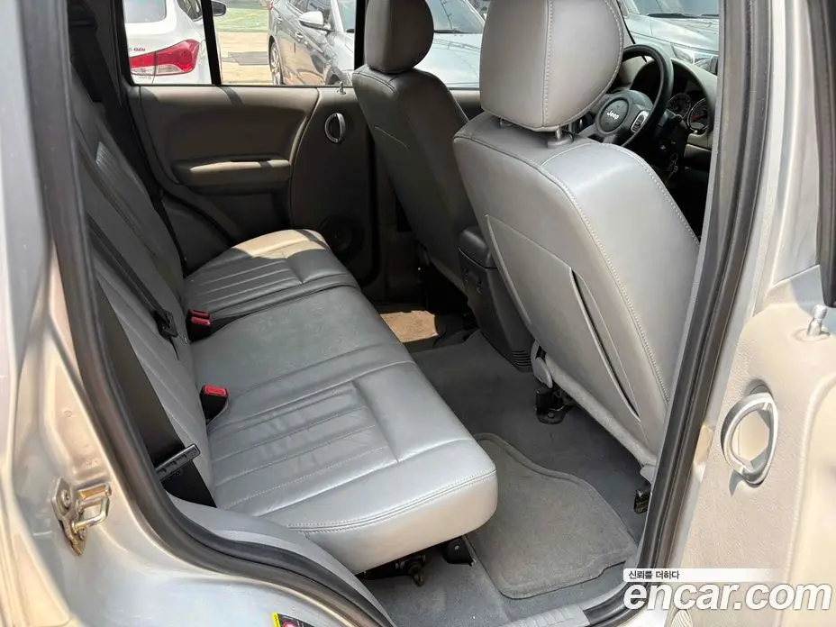 Jeep Cherokee 2005 3.7 автомат (гидро), фото 16