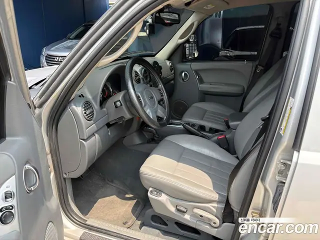 Jeep Cherokee 2005 3.7 автомат (гидро), миниатюра 7