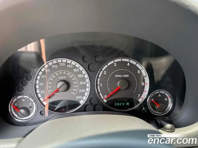 Jeep Cherokee 2005 3.7 автомат (гидро), миниатюра 9