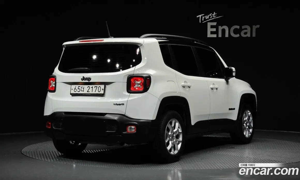 Jeep Renegade 2017 2.4 автомат (гидро), фото 2 Jeep Renegade 2017 2.4 автомат (гидро), фото 2