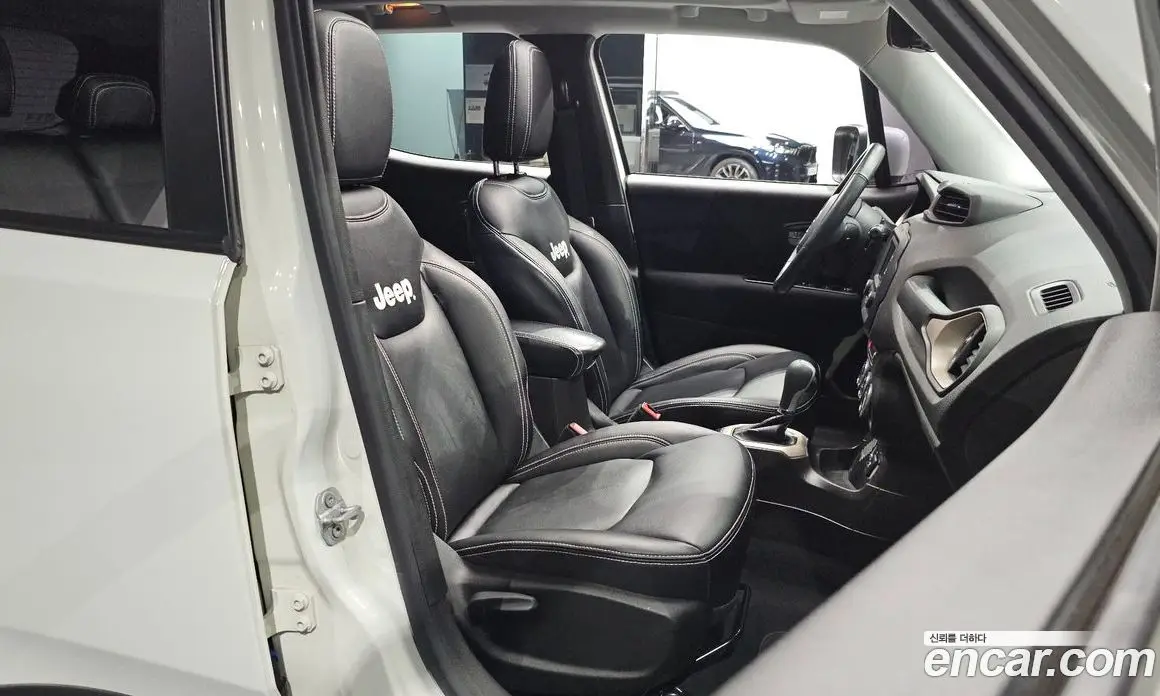 Jeep Renegade 2017 2.4 автомат (гидро), фото 12 Jeep Renegade 2017 2.4 автомат (гидро), фото 12