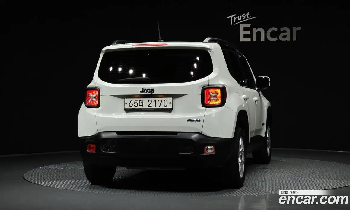 Jeep Renegade 2017 2.4 автомат (гидро), фото 4 Jeep Renegade 2017 2.4 автомат (гидро), фото 4