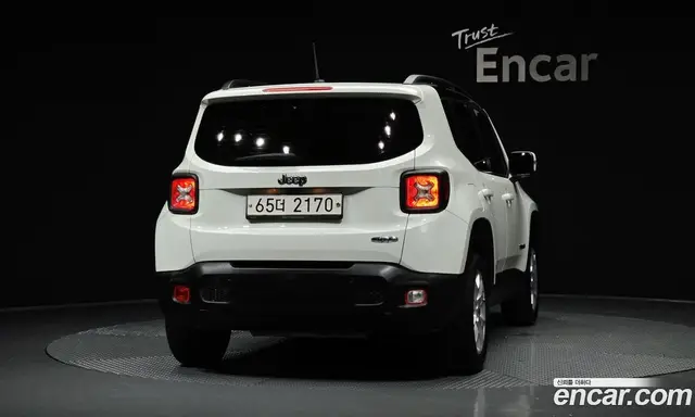 Jeep Renegade 2017 2.4 автомат (гидро), миниатюра 4 Jeep Renegade 2017 2.4 автомат (гидро), миниатюра 4